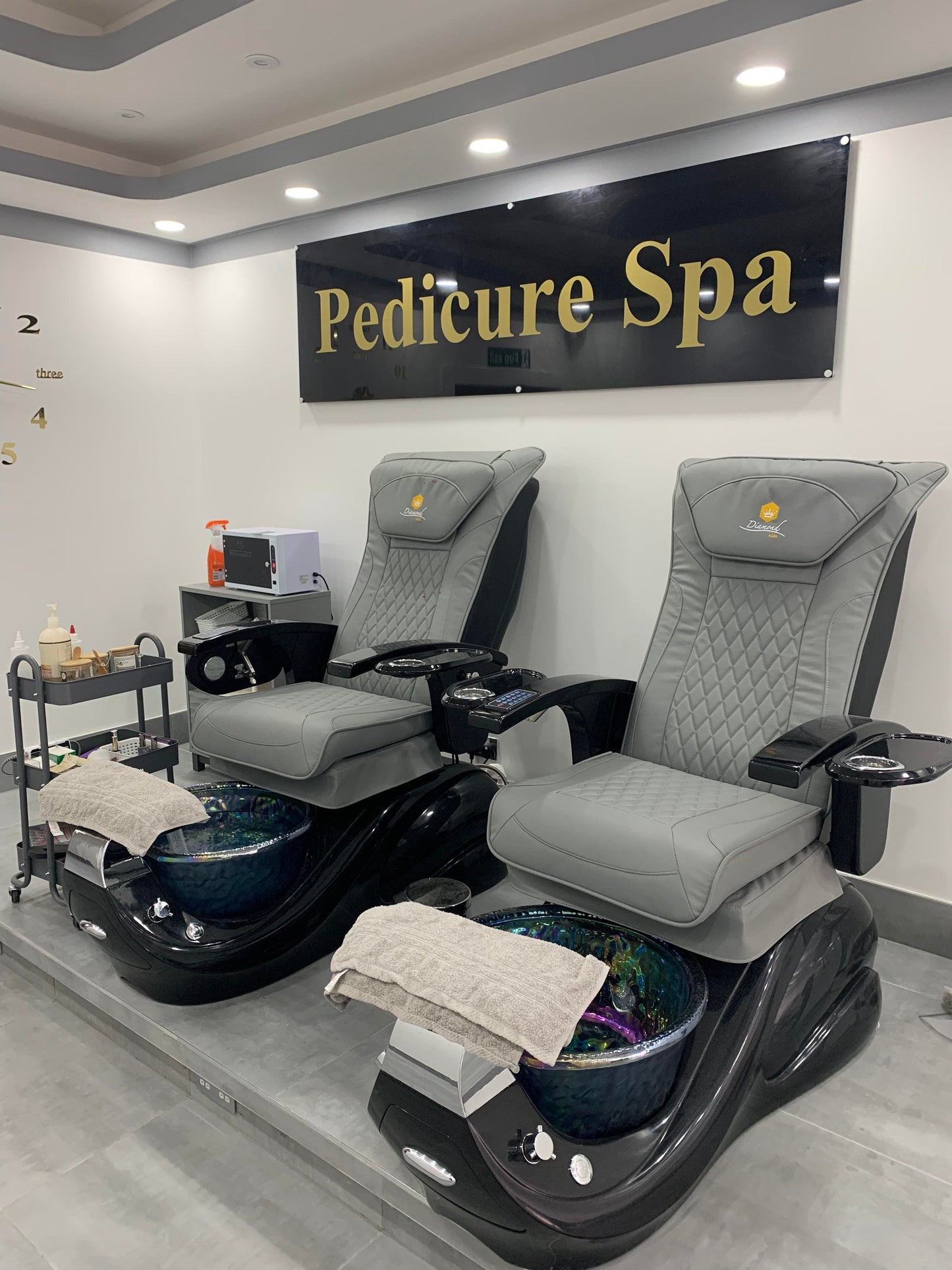 Pedicure Chair ASPA Diamond - Black Base - Black Armrest