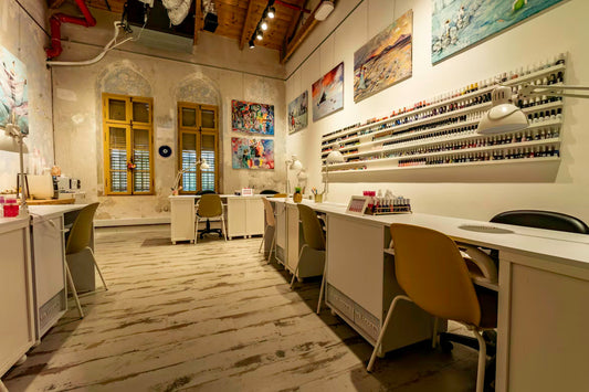 2026 UK Salon Interior Trends: Hottest Colour Palettes for Beauty Studio